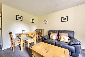 Grassmarket Apartment with Castle View