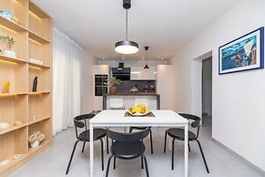 Apartment Bracholet