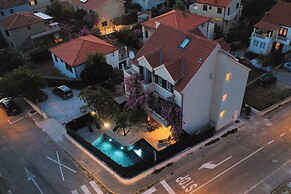 Apartment Bracholet