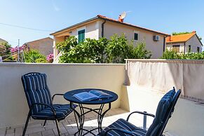 Apartment Bracholet