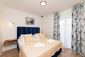 Apartment Bracholet