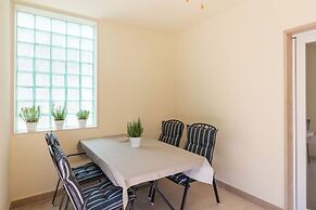 Apartment Bracholet
