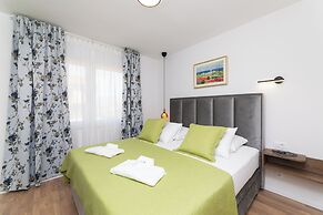 Apartment Bracholet