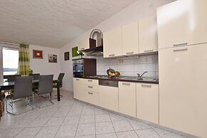 Apartments Mladen