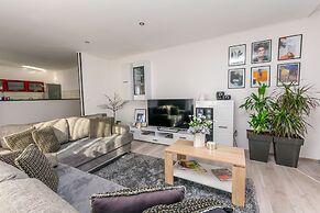 Apartments Mladen