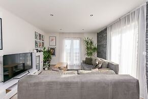 Apartments Mladen