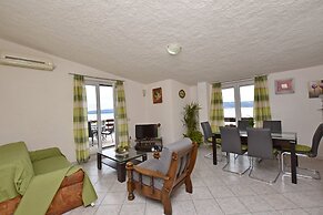 Apartments Mladen