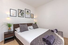 Apartments Mladen
