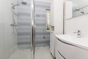 Apartments Tina Sea View