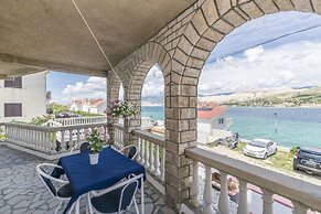 Apartments Tina Sea View