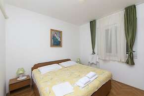 Apartments Tina Sea View
