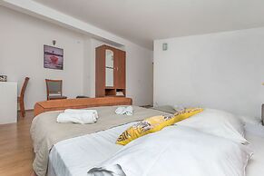 Apartment Goge