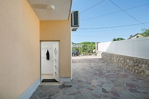 House Gold Point