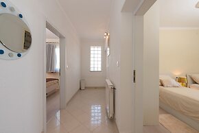 House Gold Point