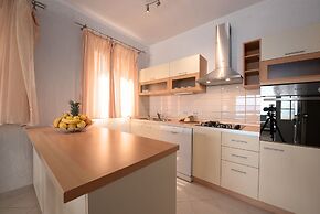 House Gold Point