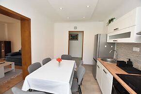 Apartments Dragica