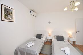 Apartments Dragica