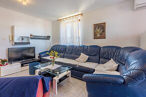 Apartment Besima