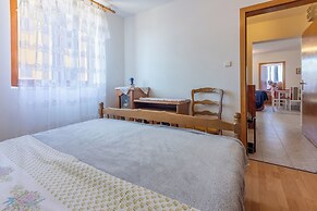 Apartment Besima
