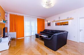 Apartments Maslina