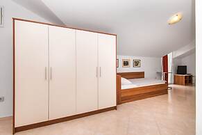 Apartments Karolina