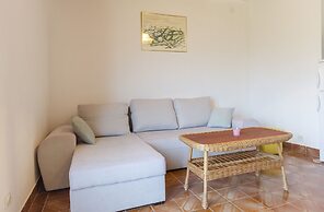 Apartments Vesna With Pool