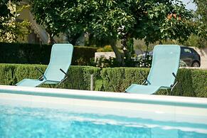 Apartments Vesna With Pool