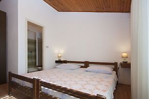 Apartments Frane