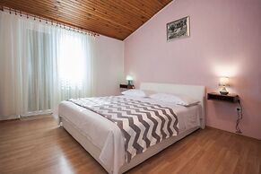 Apartments Frane