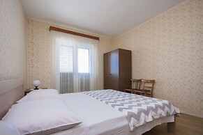 Apartments Frane