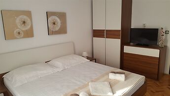 Apartments Ivo