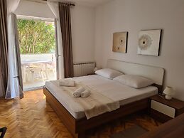 Apartments Ivo