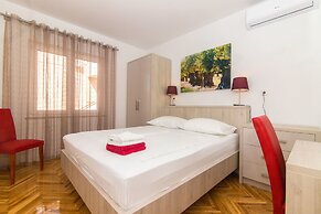Apartments and Rooms Nada
