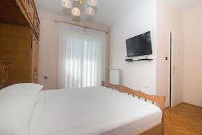 Apartments and Rooms Nada