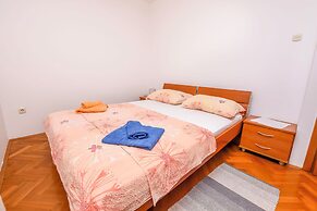 Apartments Ema