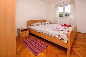 Apartments Ema