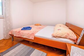 Apartments Ema