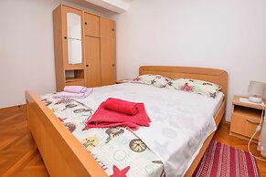 Apartments Ema