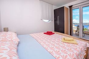 Apartments Ema