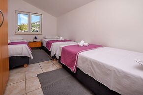 Apartments Ivica