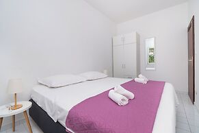Apartments Ivica