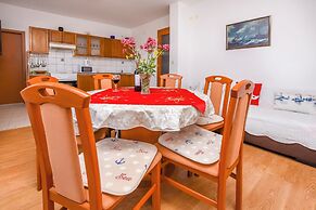 Apartments Mirta