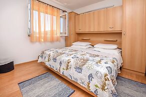 Apartments Mirta