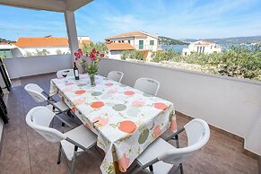Apartments Mirta