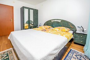 Apartments Mirta