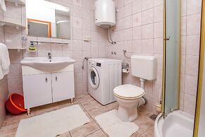 Apartments Mirta