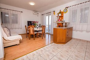 Apartments Mirta