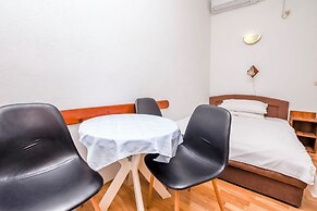 Apartments Zdravko