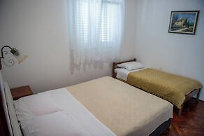 Apartments Zdravko