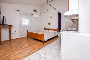 Apartments Zdravko